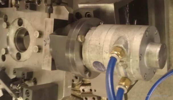 氣動馬達用于減速起重裝置